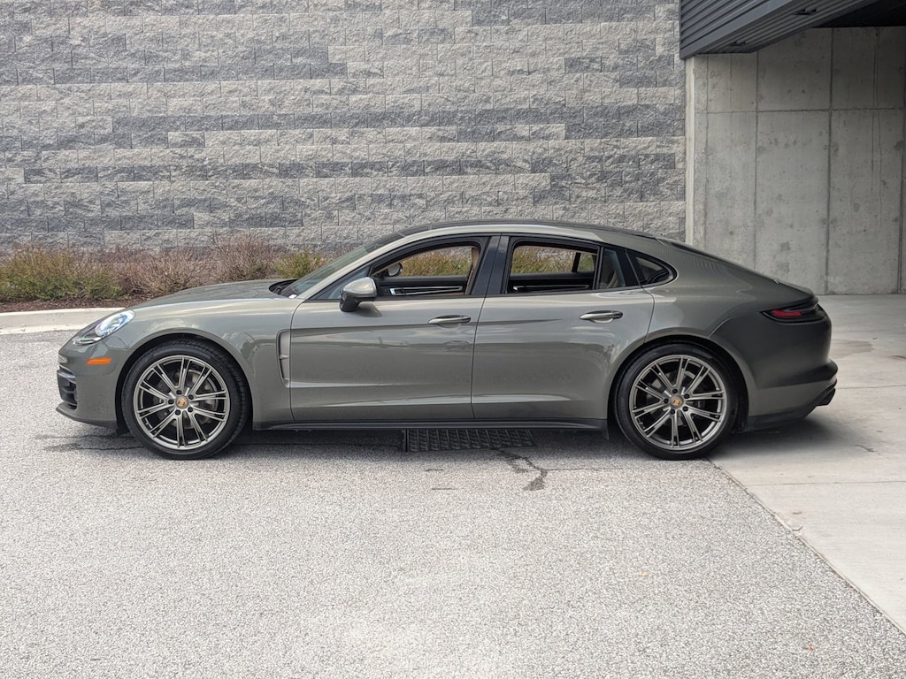 Certified 2023 Porsche Panamera 4 Platinum Edition 4dr Car