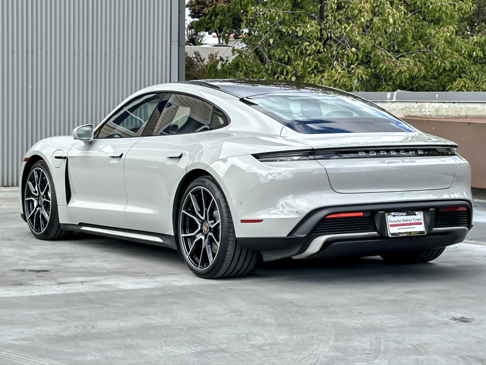 2024 Porsche Taycan Turbo photo 3