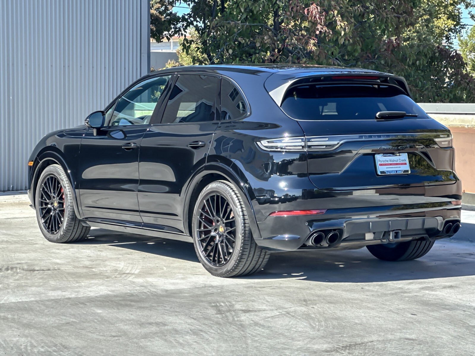 2023 Porsche Cayenne GTS photo 3