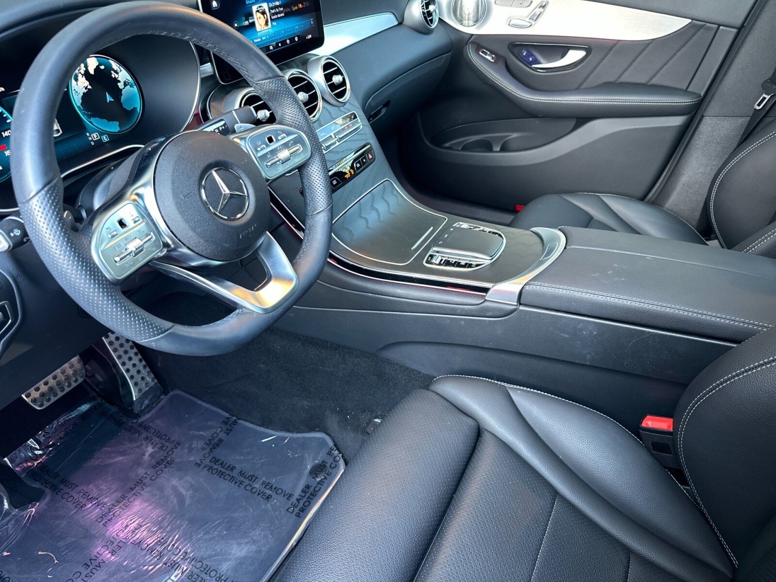 2021 Mercedes Benz GLC 300 photo 3