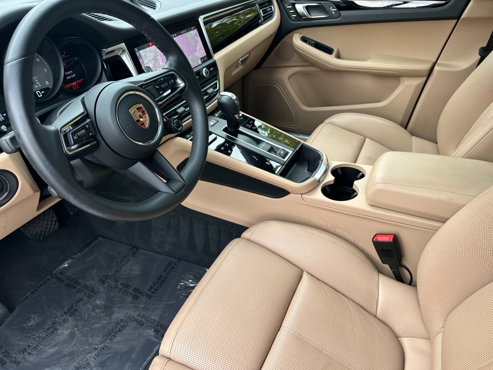 2023 Porsche Macan S photo 2