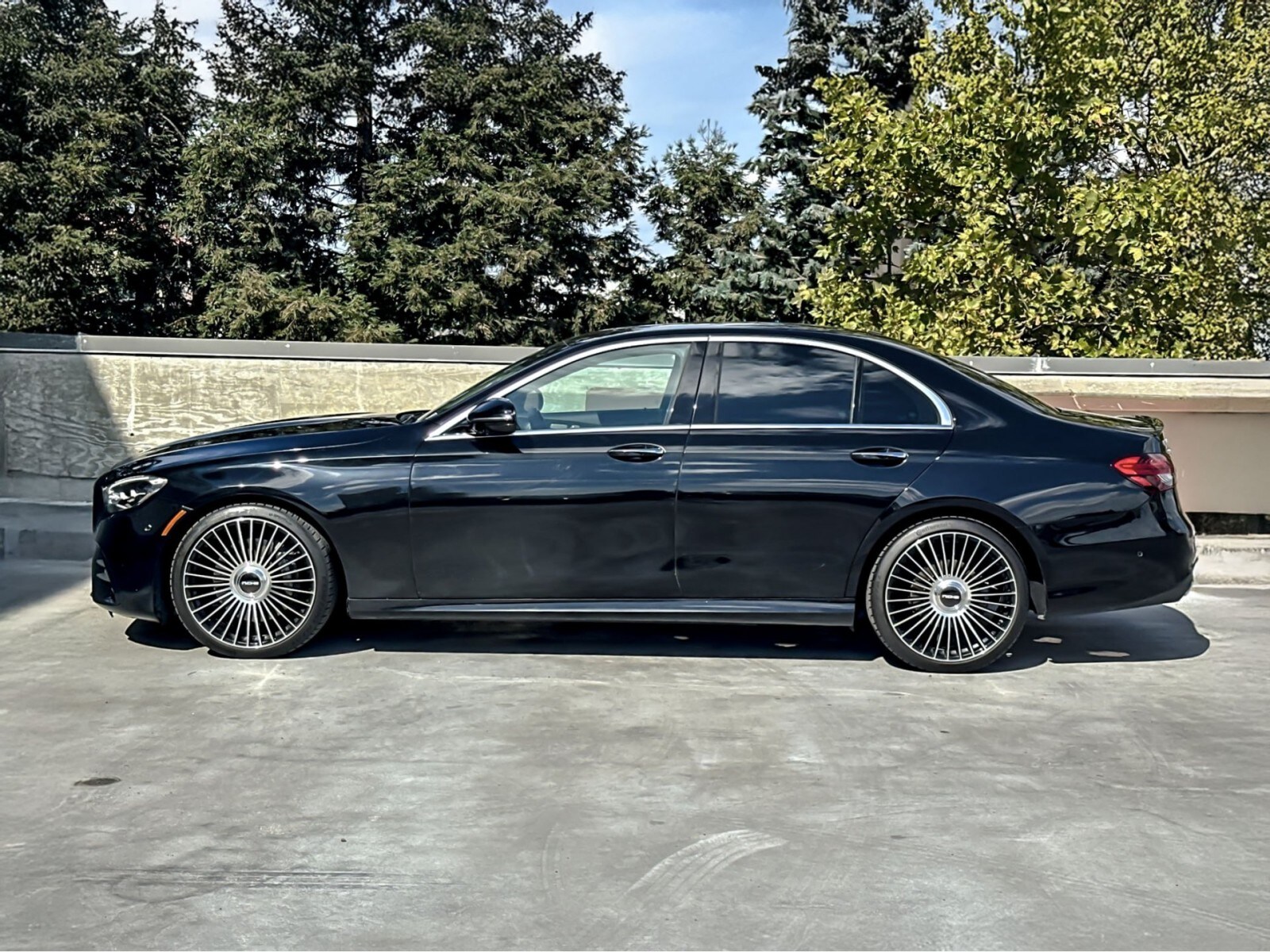 2022 Mercedes Benz E 350 photo 2