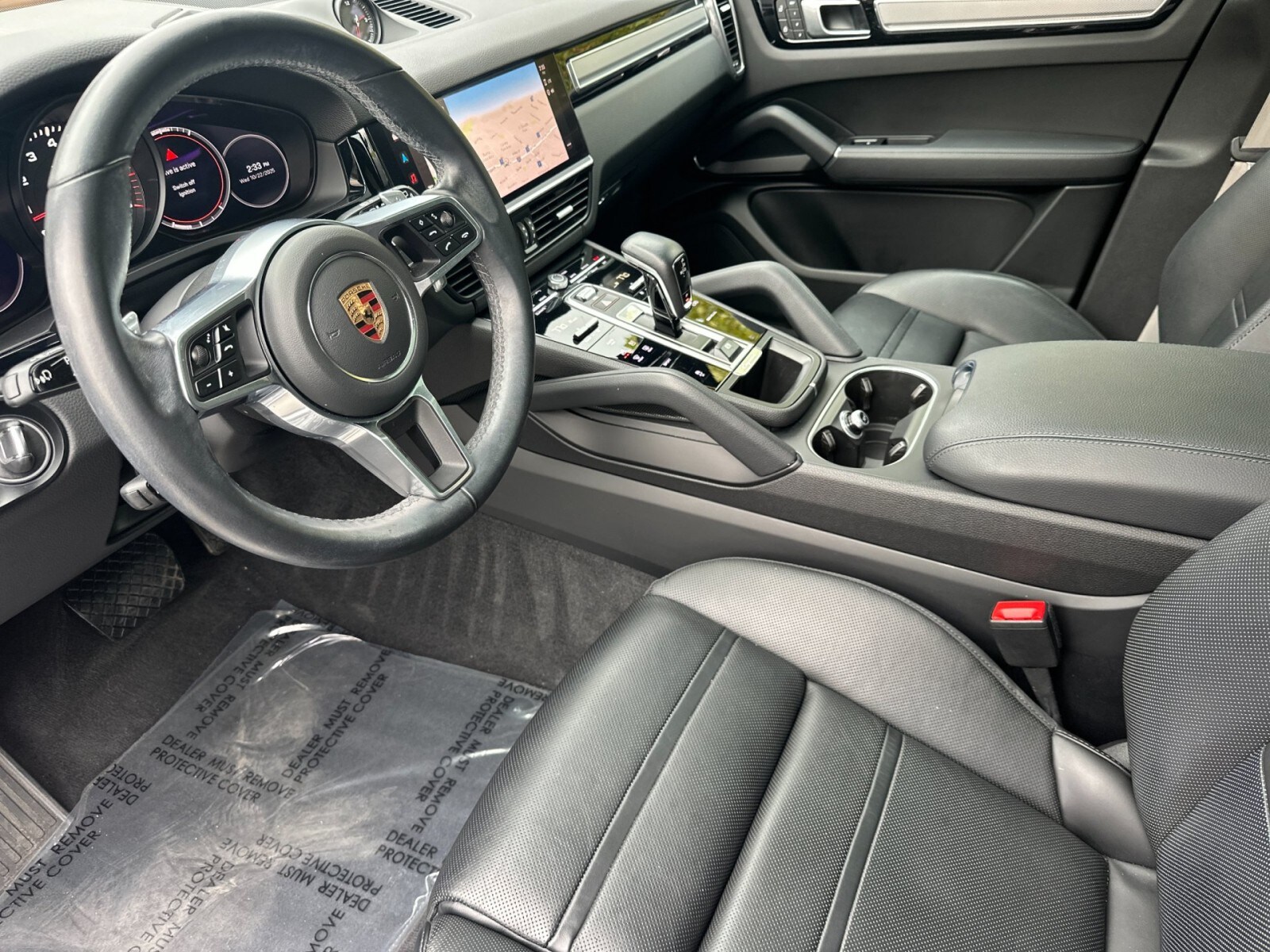 2023 Porsche Cayenne Platinum Edition photo 4