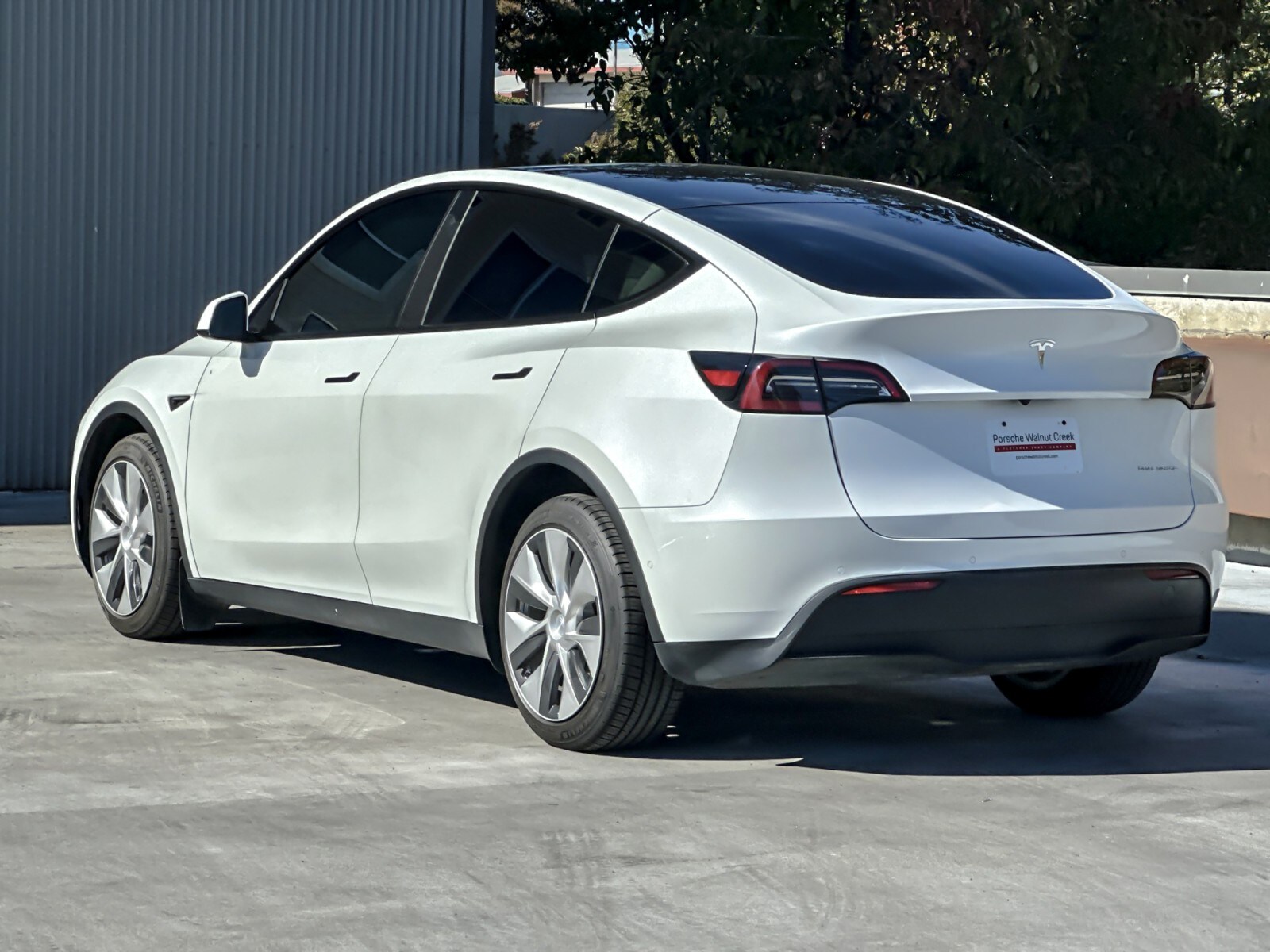 2021 Tesla Model Y Long Range photo 3