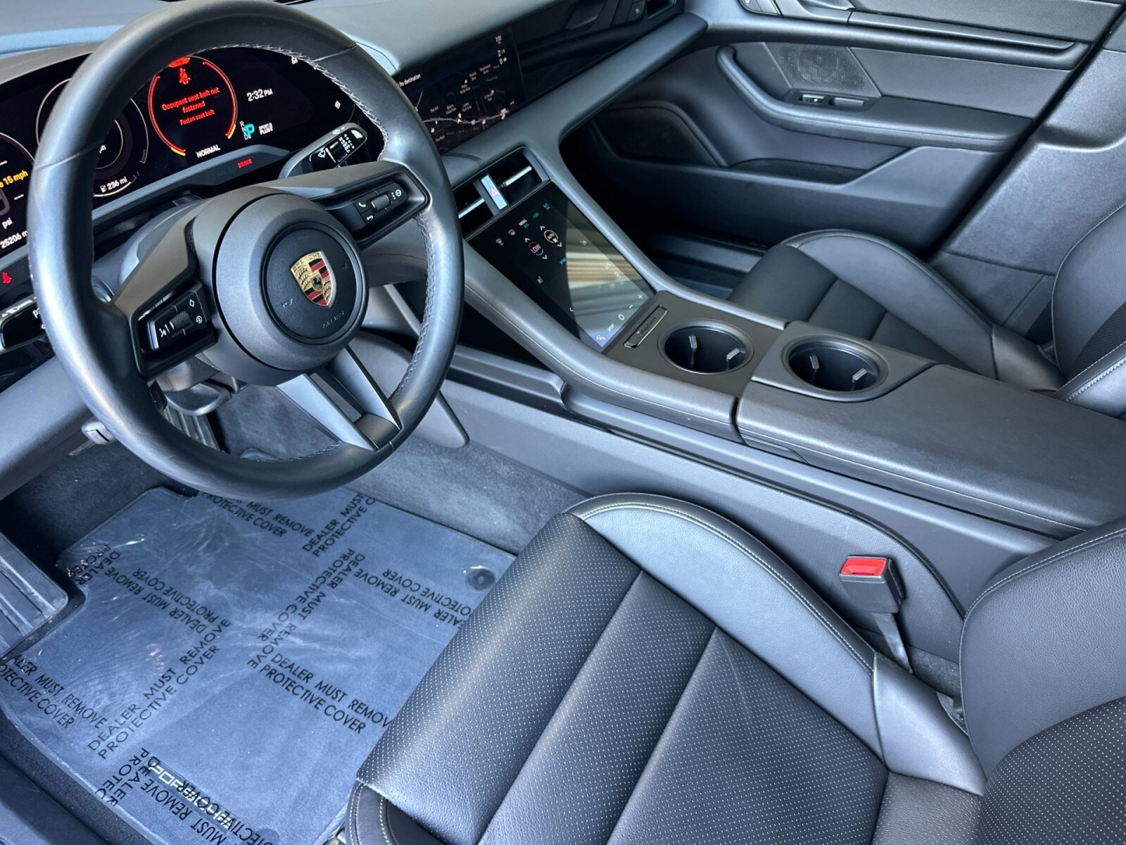 2023 Porsche Taycan photo 4