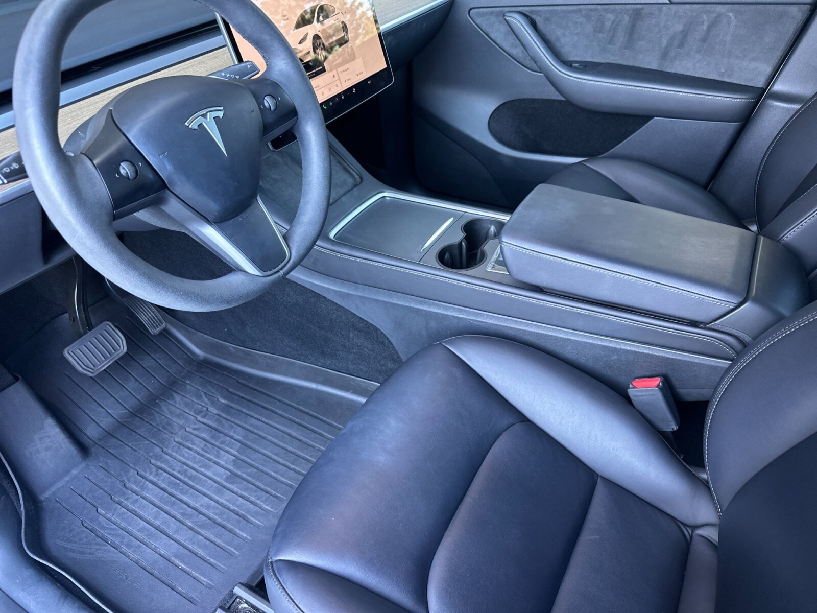 2022 Tesla Model Y Long Range photo 4