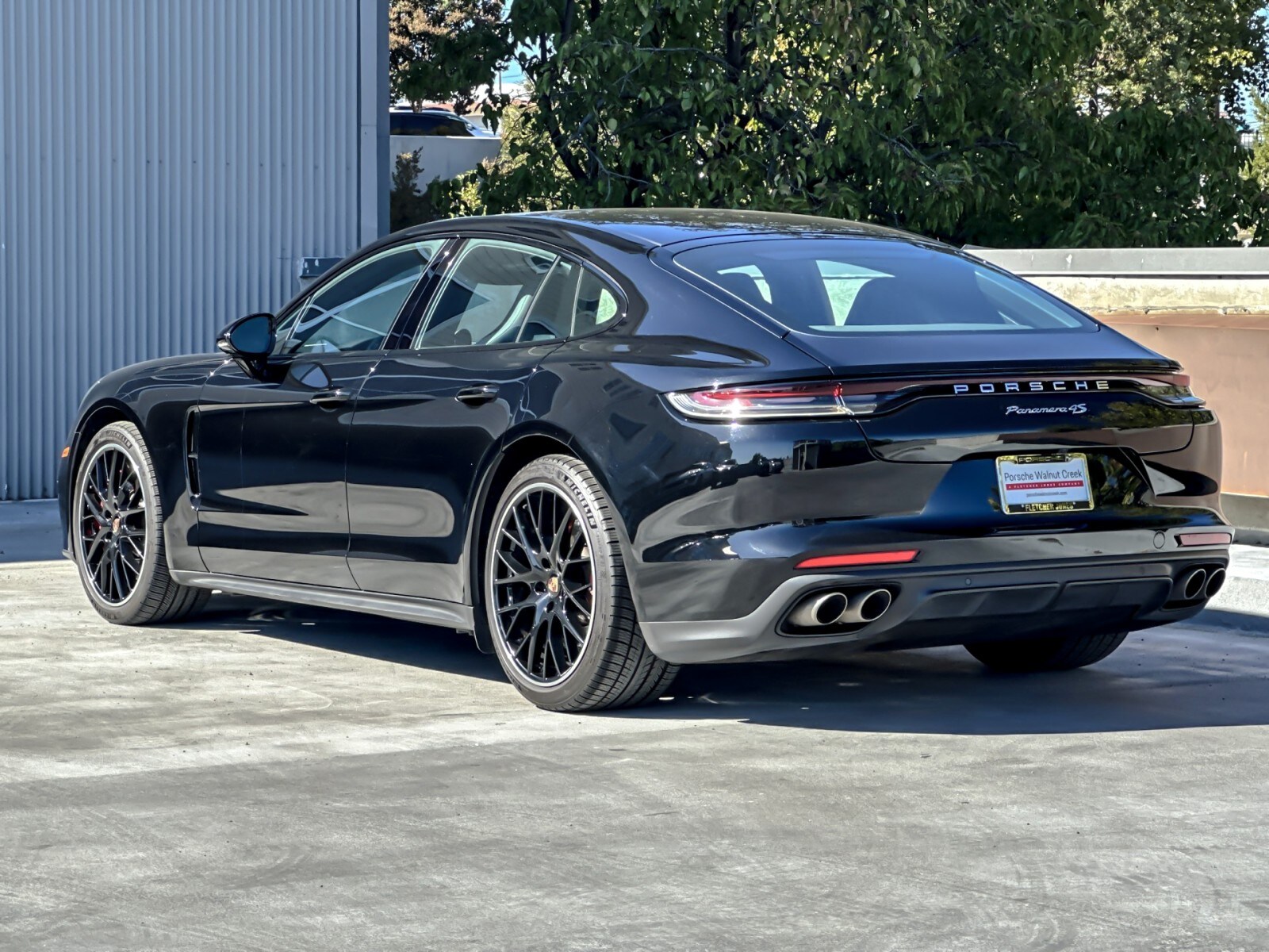2022 Porsche Panamera 4S photo 3