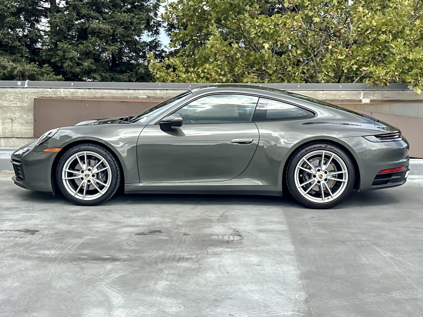 2022 Porsche 911 4 photo 2