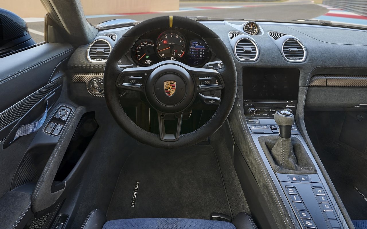 860 × 537