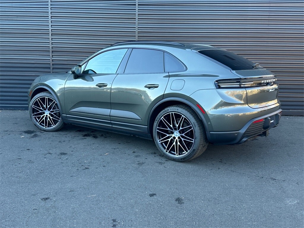 Used 2024 Porsche Macan Base with VIN WP1AA2XA5RL000367 for sale in Warrington, PA