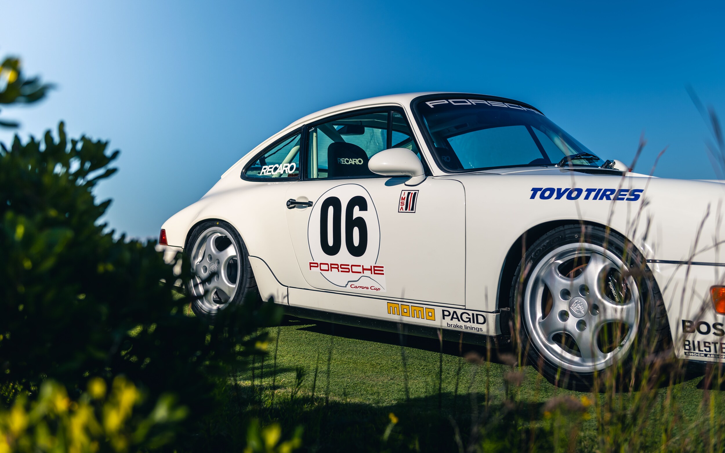 965 × 603