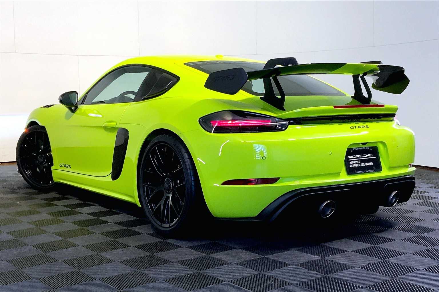 2024 Porsche Cayman GT4 RS photo 3