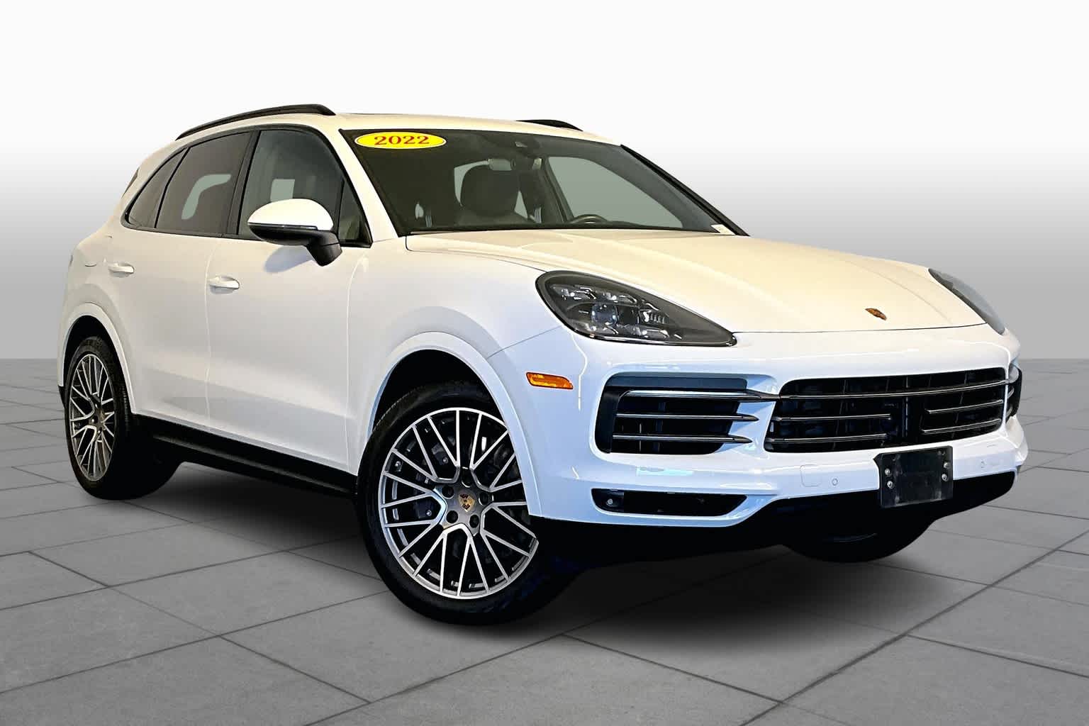 2022 Porsche Cayenne Base photo 4