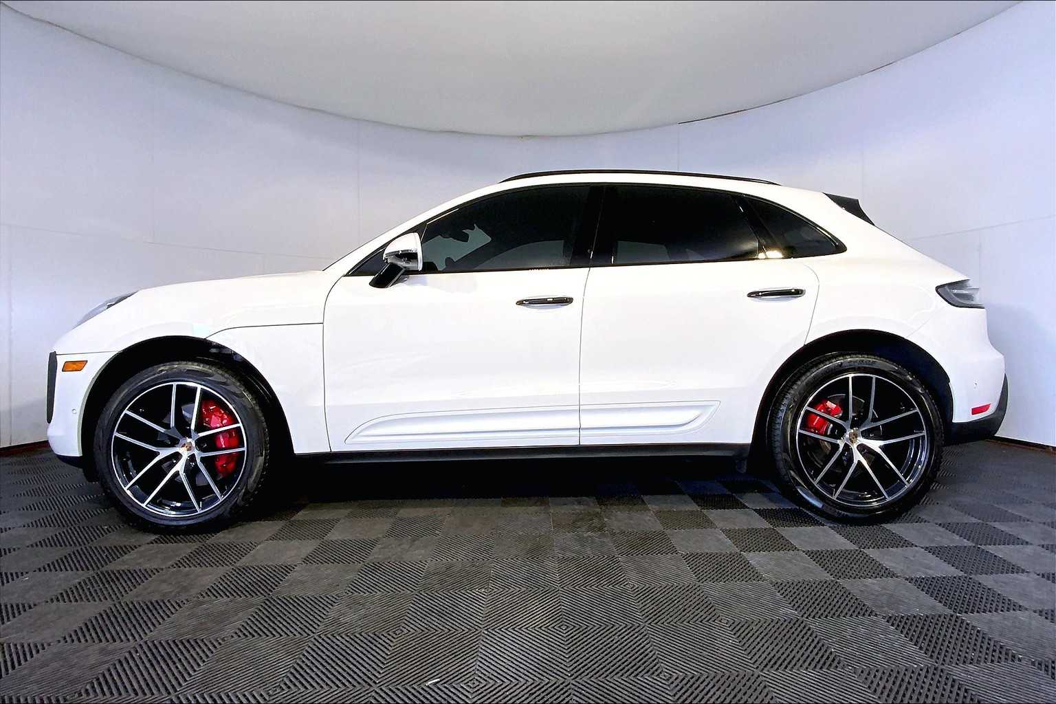 2023 Porsche Macan S