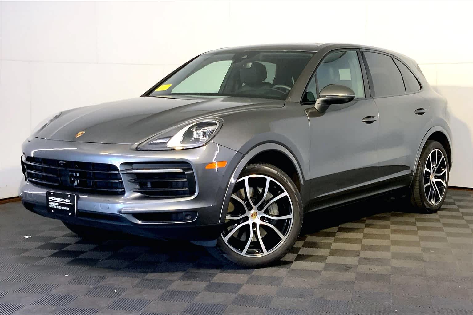 2020 Porsche Cayenne S's photo