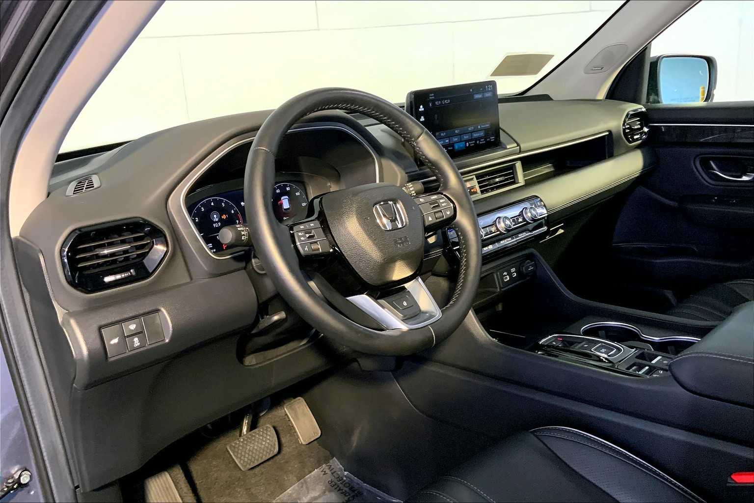 2025 Honda Pilot Elite photo 4