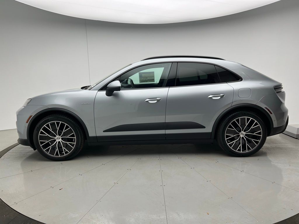 Used 2025 Porsche Macan Base with VIN WP1AD2XA0SL076673 for sale in Wilmington, NC
