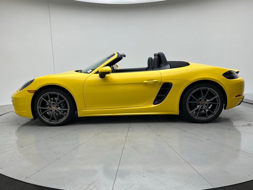 2019 Porsche Boxster Base photo 2