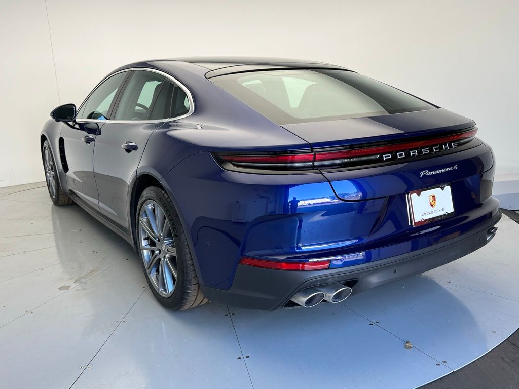 2024 Porsche Panamera 4 photo 3