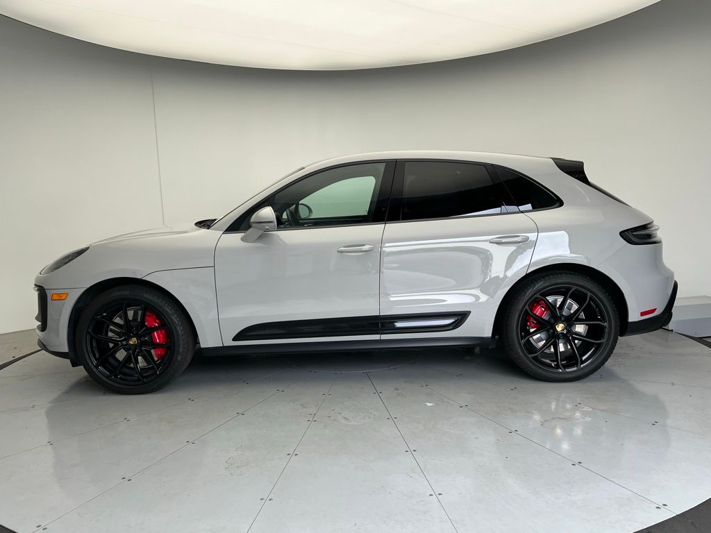 2024 Porsche Macan GTS photo 2
