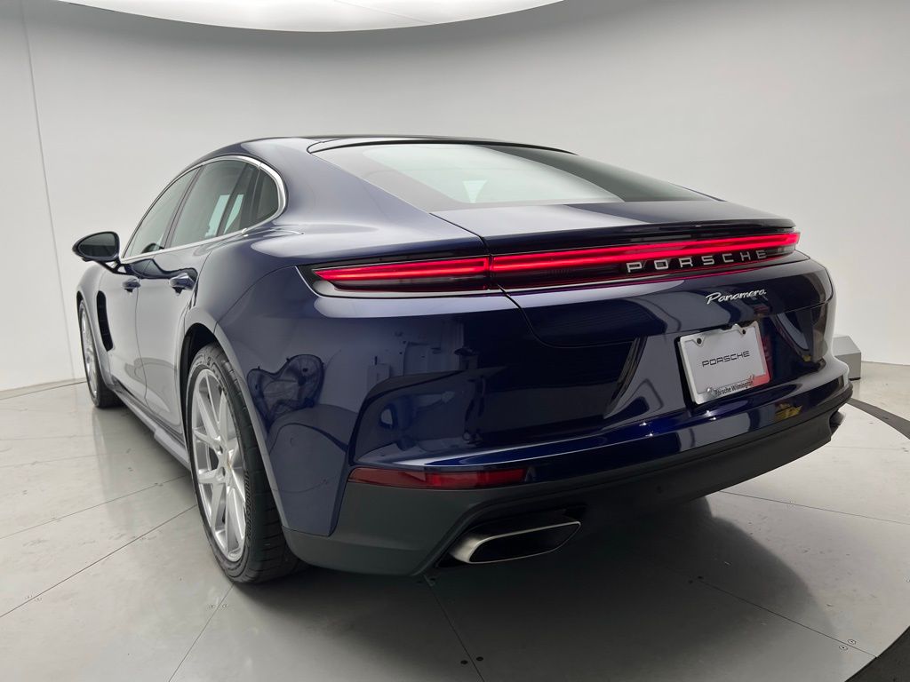 2025 Porsche Panamera 4 photo 3