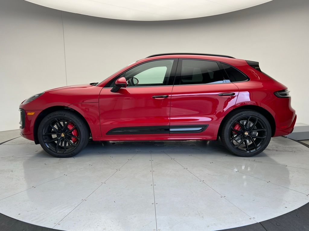 2024 Porsche Macan GTS photo 2