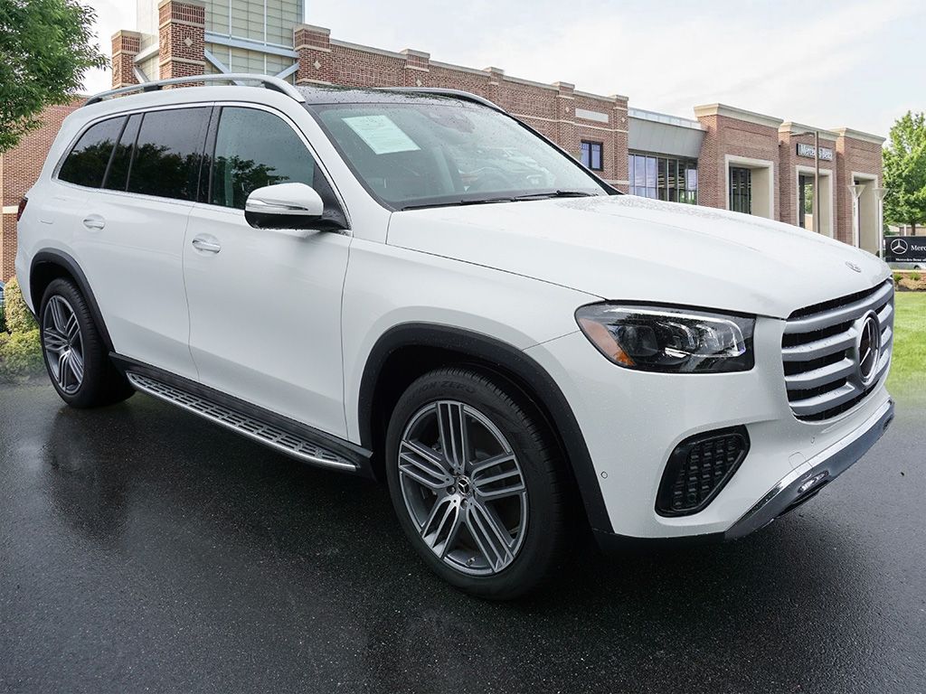 2024 Mercedes Benz GLS 450 photo 2