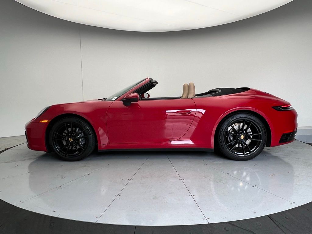 2021 Porsche 911 Cabriolet photo 2