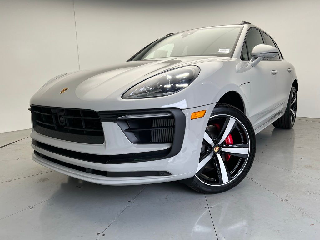 2025 Porsche Macan SUV 