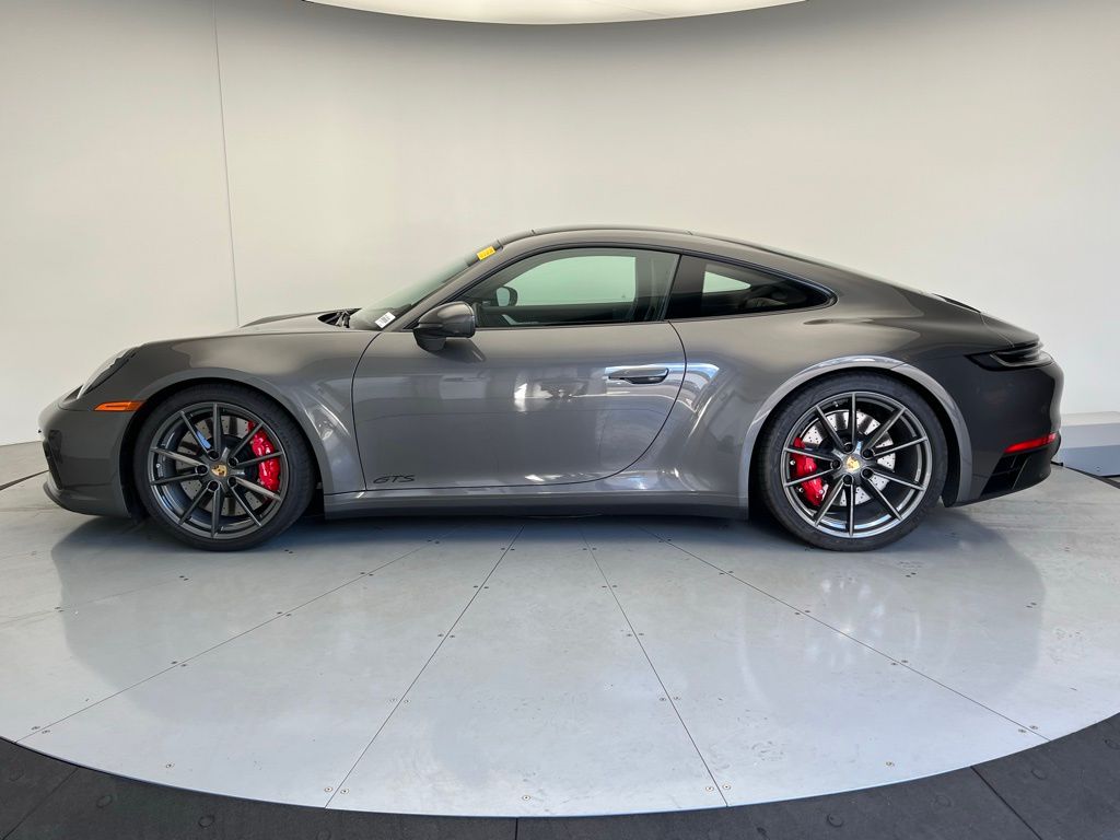 2023 Porsche 911 GTS photo 2