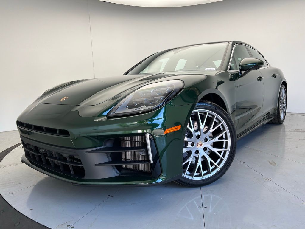 2025 Porsche Panamera 4