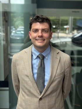 Staff member Chad Muncy from ID_0ff4fbe37541