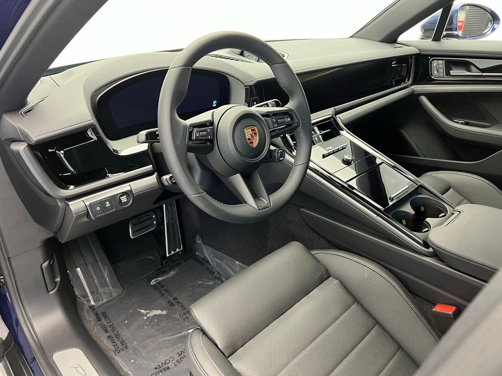 2024 Porsche Panamera 4 photo 4