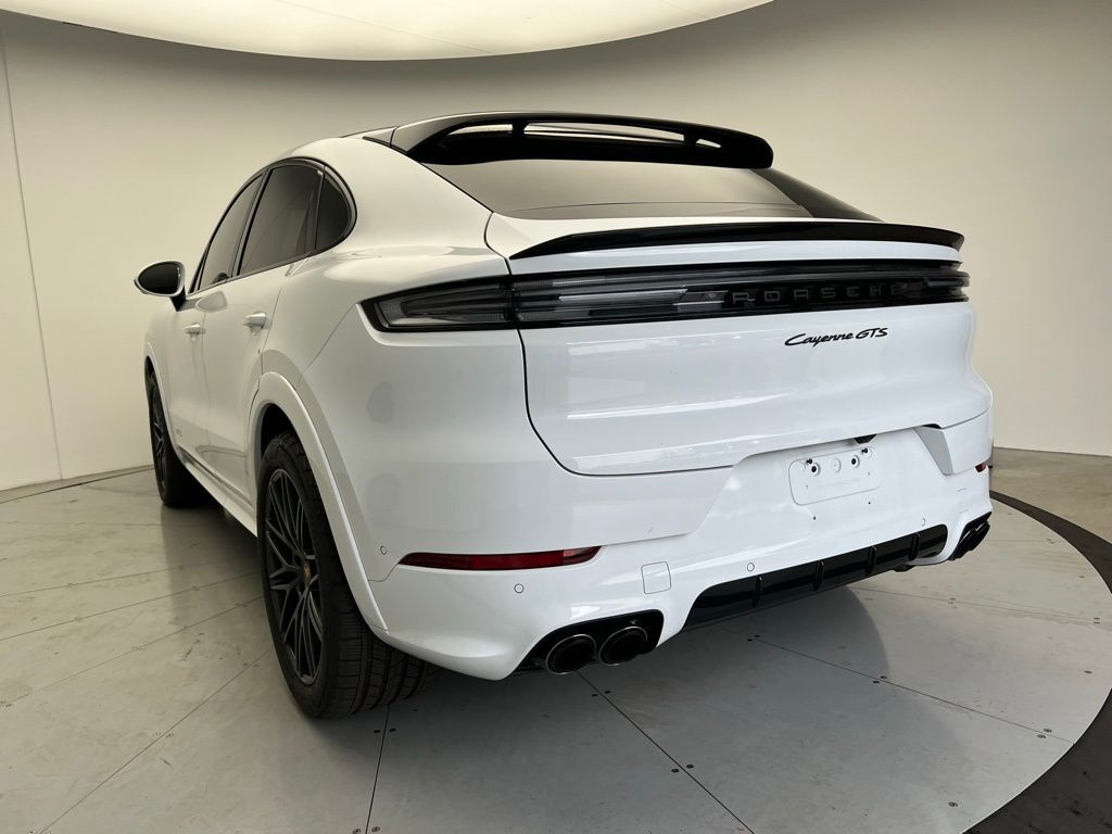 2025 Porsche Cayenne Coupe GTS photo 3