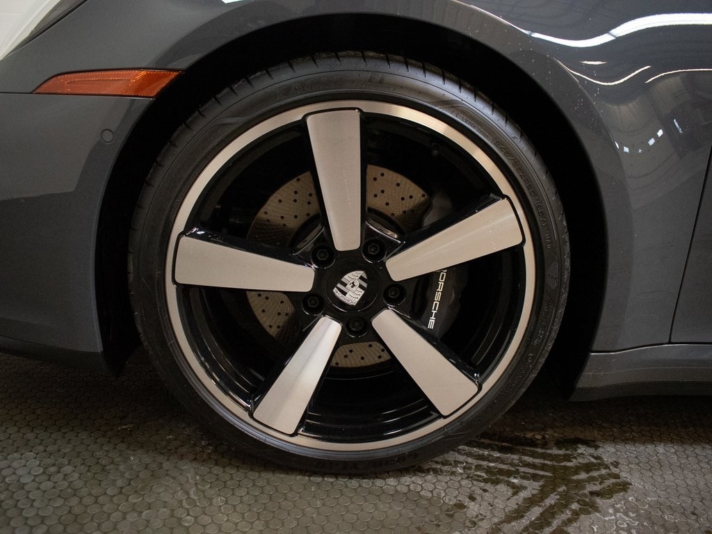 2026 Porsche 911 - Photo 17