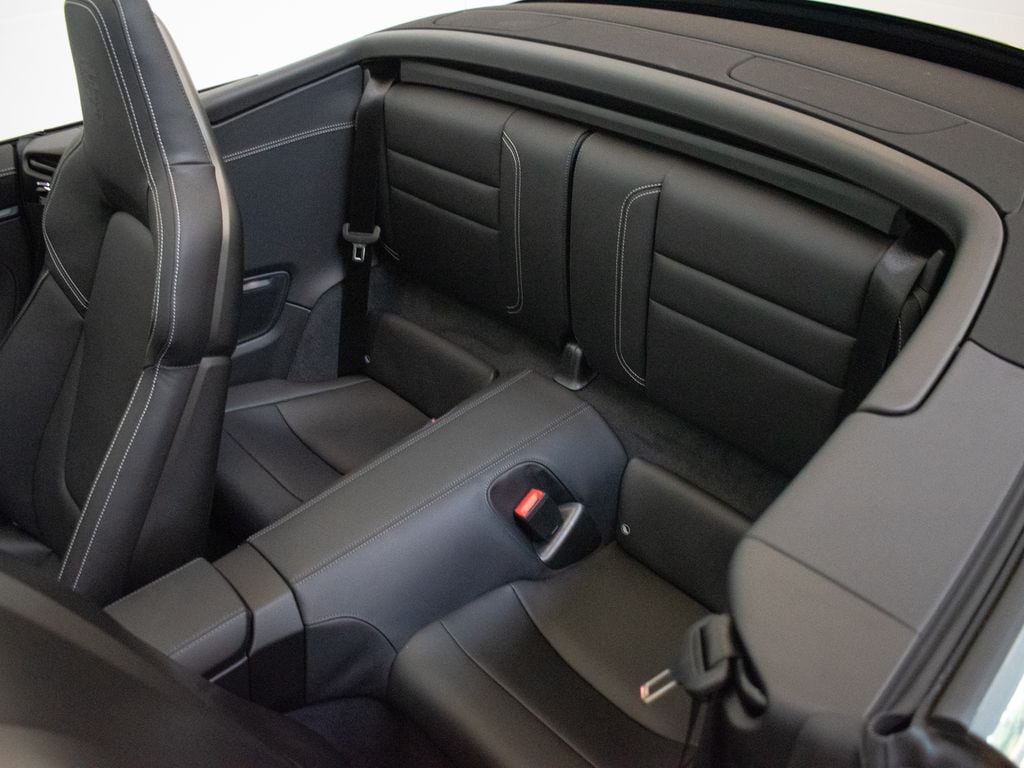 2026 Porsche 911 S - Photo 24