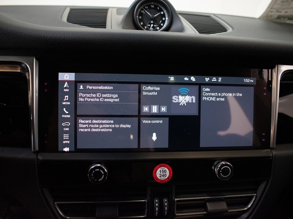 2026 Porsche Macan - Photo 30