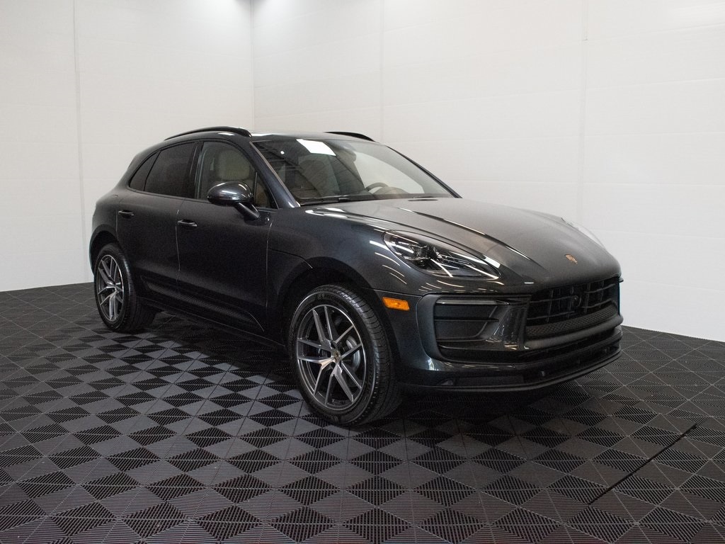 2025 Porsche Macan - Photo 8