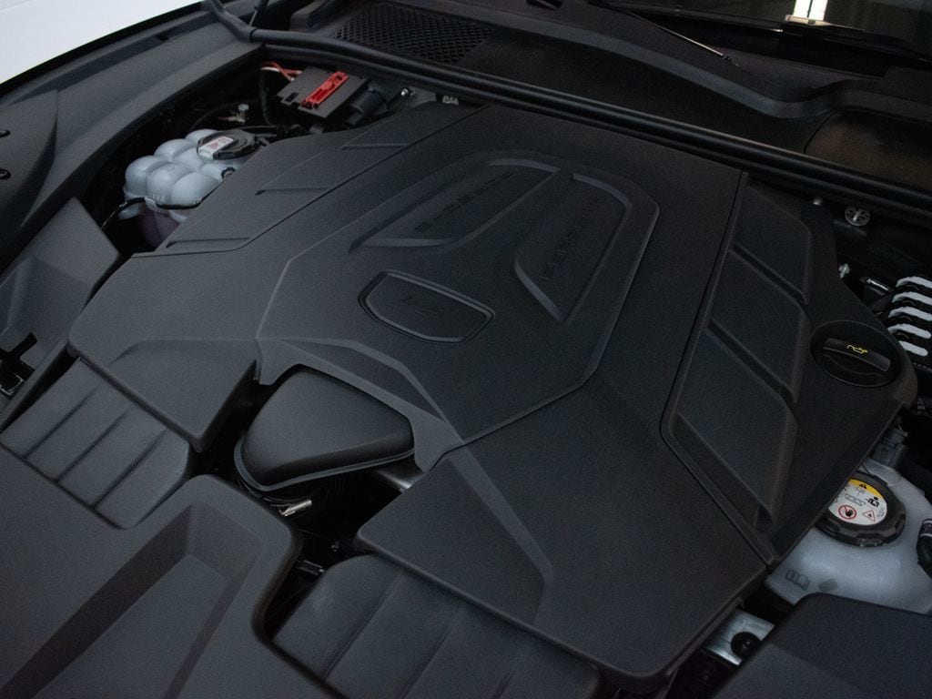 2026 Porsche Cayenne S E-Hybrid - Photo 18