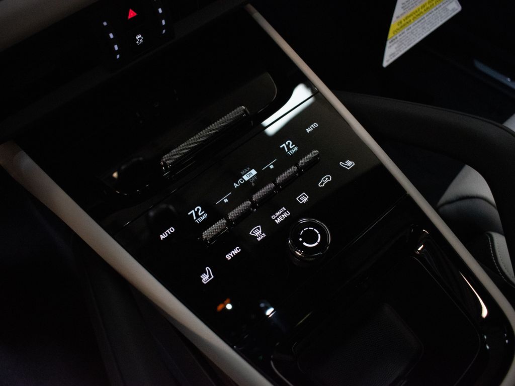 2026 Porsche Cayenne S E-Hybrid - Photo 33