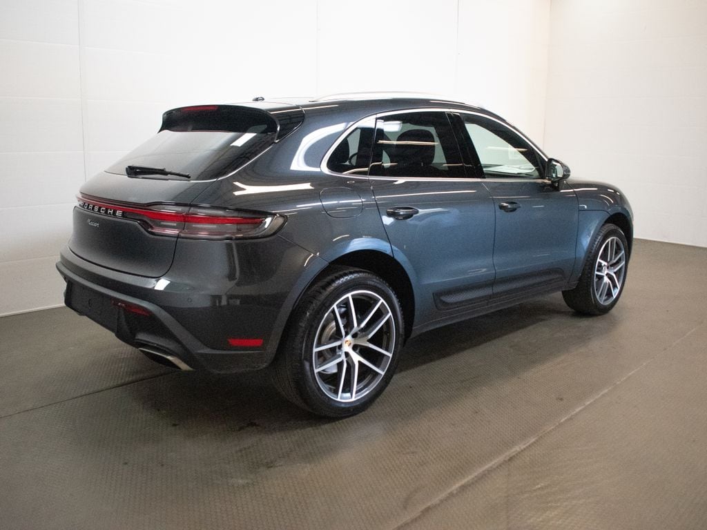 2026 Porsche Macan T - Photo 10