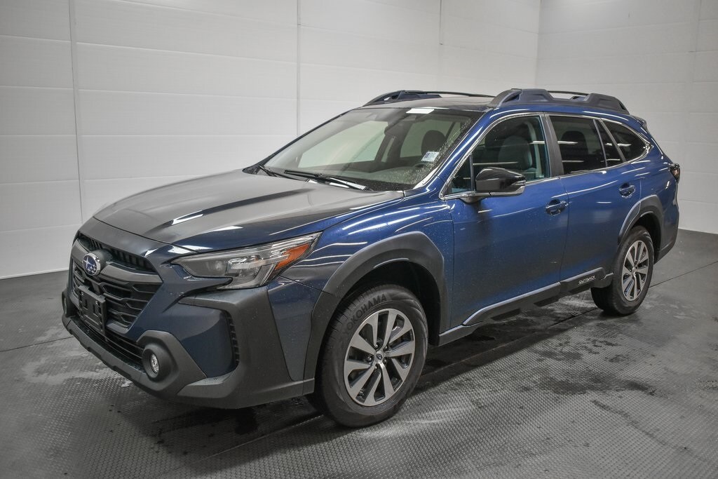 Used 2023 Subaru Outback Premium SUV