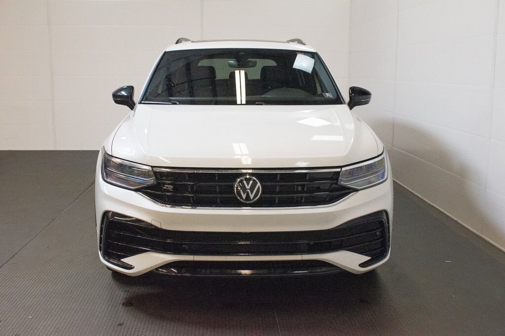 2024 Volkswagen Tiguan SE R-Line Black photo 2