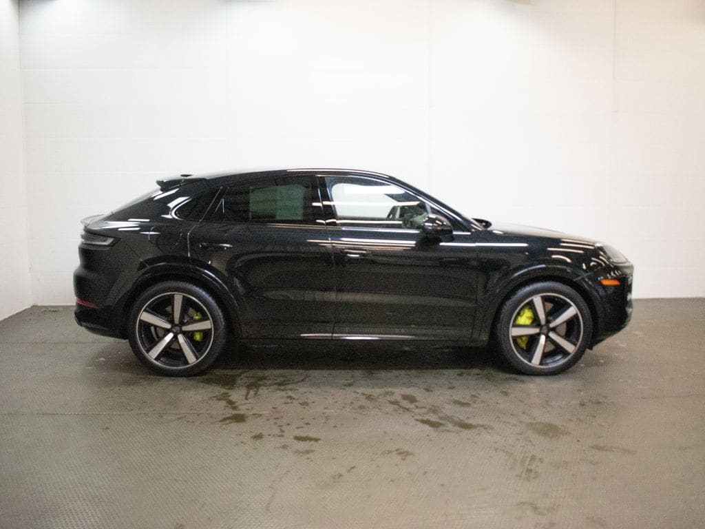 2025 Porsche Cayenne Coup Turbo E-Hybrid - Photo 9