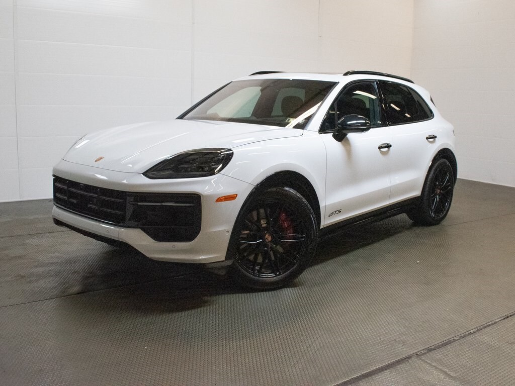 2025 Porsche Cayenne GTS