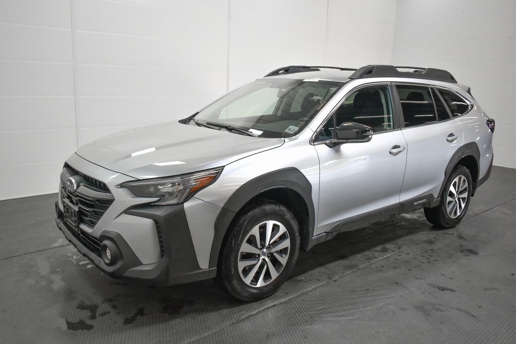 Used 2023 Subaru Outback Premium SUV