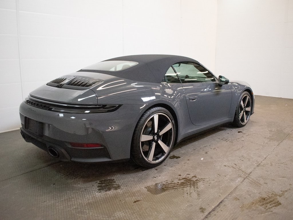 2026 Porsche 911 - Photo 13