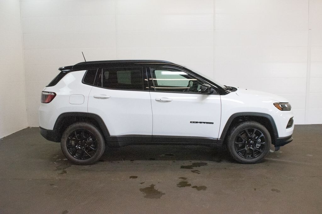 Used 2024 Jeep Compass Latitude SUV