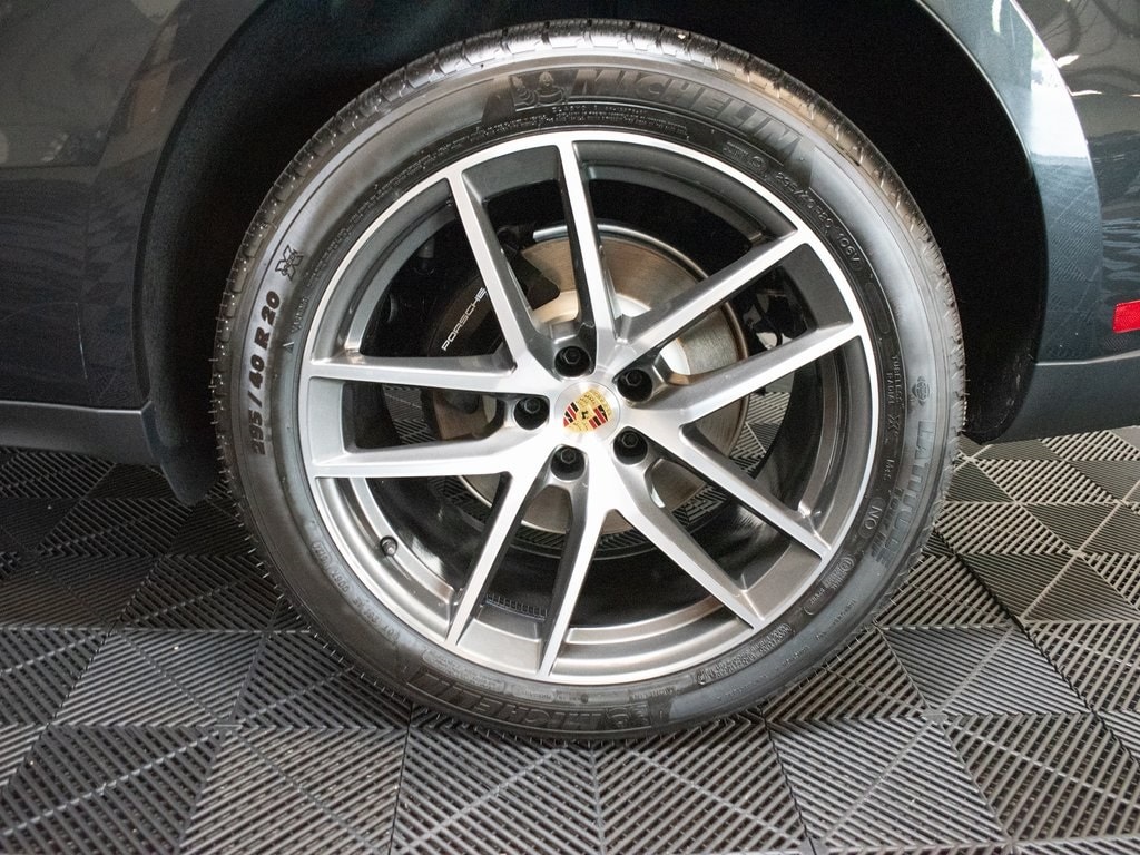 2025 Porsche Macan - Photo 14