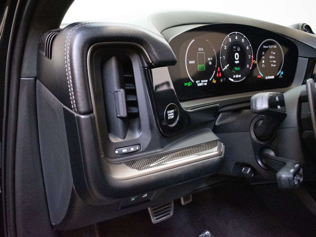 2025 Porsche Cayenne Coup Turbo E-Hybrid - Photo 21